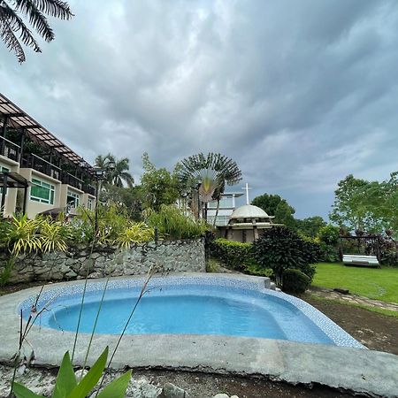 The Lakeview Suites Tagaytay City Exterior foto