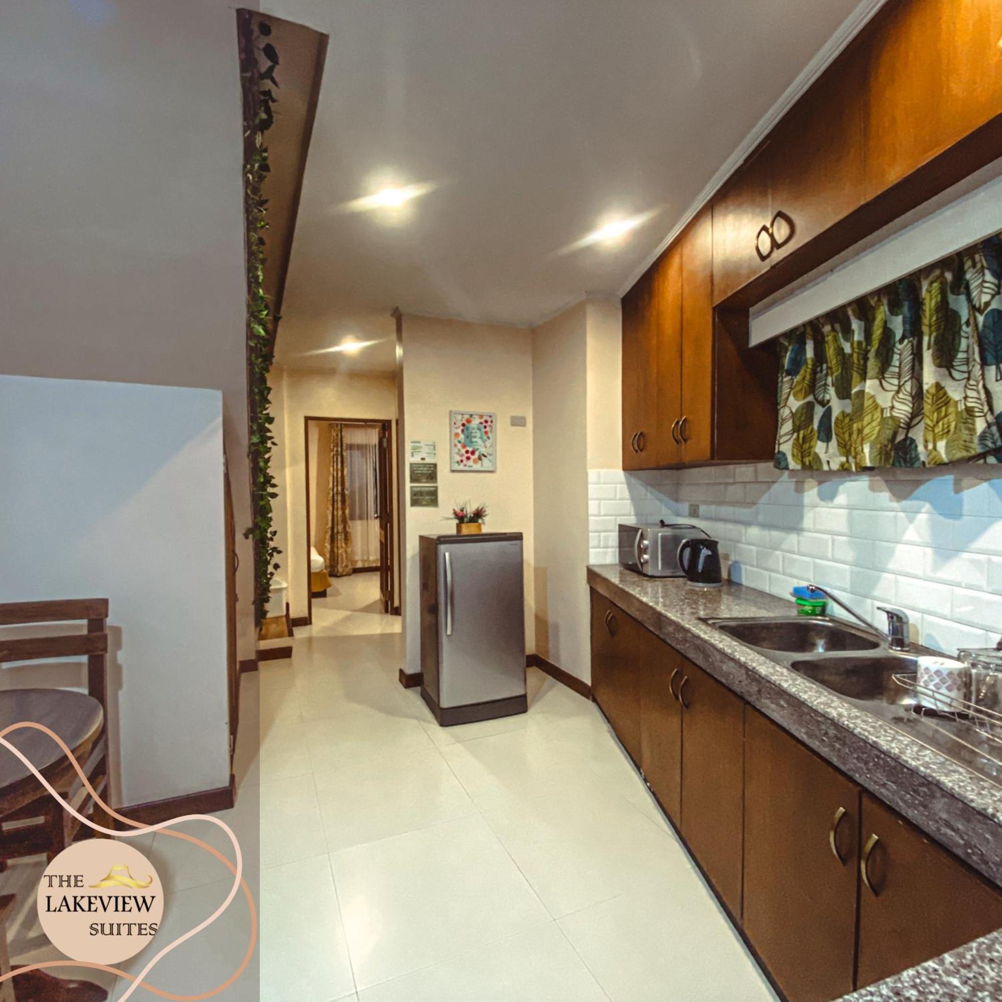 The Lakeview Suites Tagaytay City Exterior foto